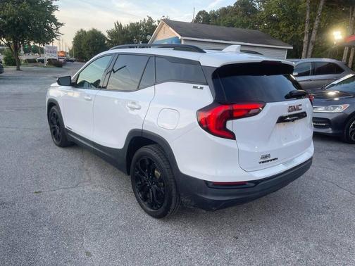 Summit White 2021 GMC Terrain SLE