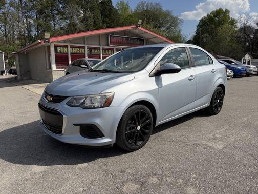 Silver Ice Metallic 2017 Chevrolet Sonic LT
