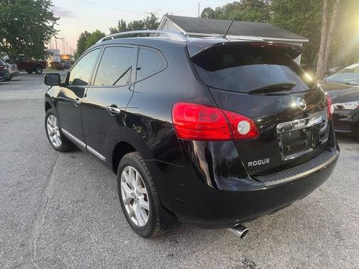 Super Black 2011 Nissan Rogue SV