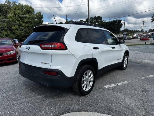 2016 Jeep Cherokee Sport