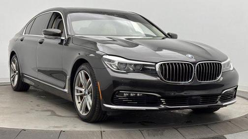 2016 BMW 740 740i