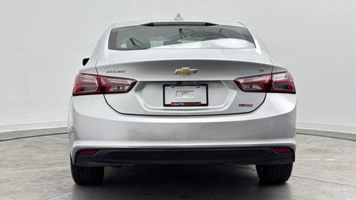 Silver Ice Metallic 2020 Chevrolet Malibu FWD LT