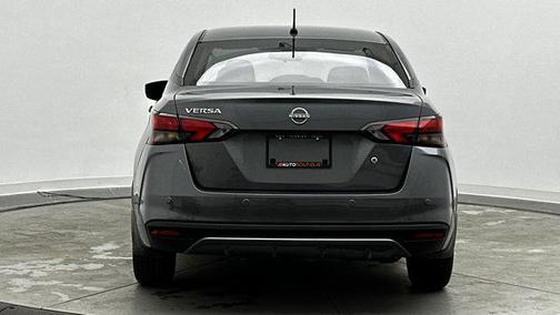 2023 Nissan Versa 1.6 S