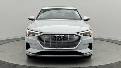 2021 Audi e-tron Premium Plus