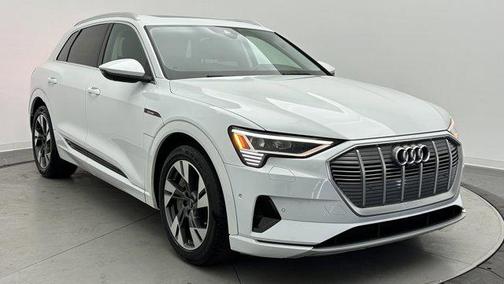 2021 Audi e-tron Premium Plus