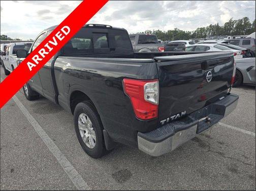 2017 Nissan Titan SV