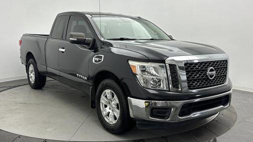 2017 Nissan Titan SV