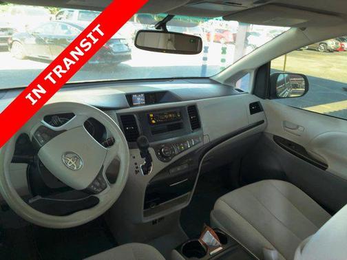 2013 Toyota Sienna LE