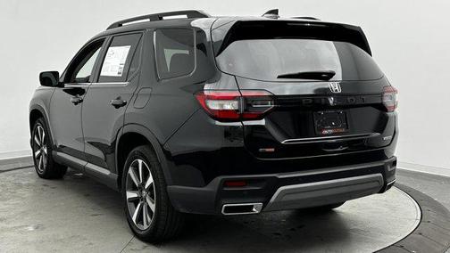 2024 Honda Pilot Touring 8-Passenger