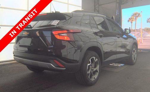 Mosaic Black Metallic 2025 Chevrolet Trax LT