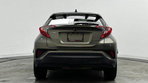2021 Toyota C-HR XLE