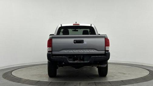 2016 Toyota Tacoma SR
