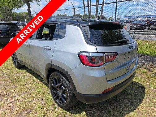 Billet Silver Metallic Clearcoat 2022 Jeep Compass Latitude
