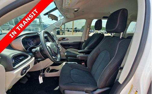 2020 Chrysler Voyager LX