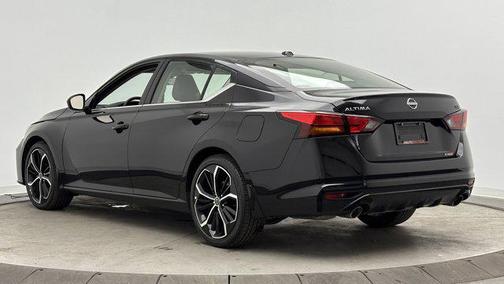 2025 Nissan Altima SR FWD