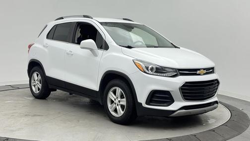 Summit White 2020 Chevrolet Trax LT