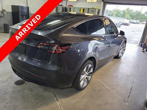 2024 Tesla Model Y Long Range Dual Motor All-Wheel Drive