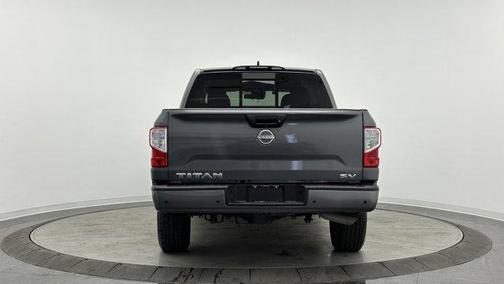 2023 Nissan Titan SV