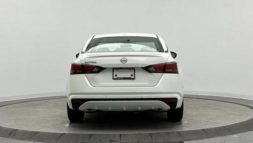 2025 Nissan Altima SV FWD