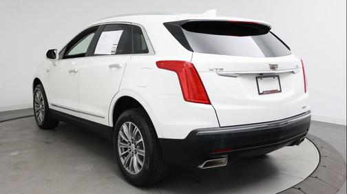 Crystal White Tricoat 2019 Cadillac XT5 Luxury