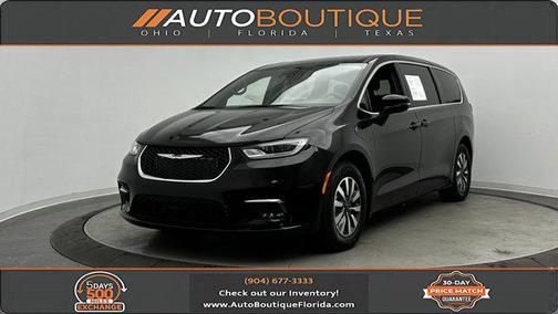 2025 Chrysler Pacifica Hybrid Select