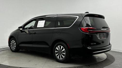 2025 Chrysler Pacifica Hybrid Select