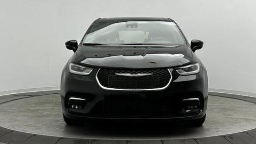 2025 Chrysler Pacifica Hybrid Select