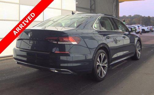 2022 Volkswagen Passat 2.0T SE