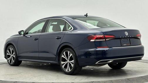 2022 Volkswagen Passat 2.0T SE
