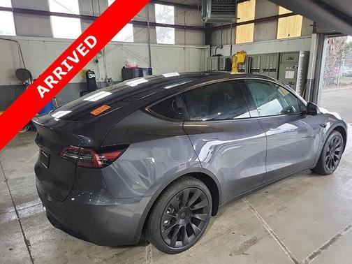 2023 Tesla Model Y RWD