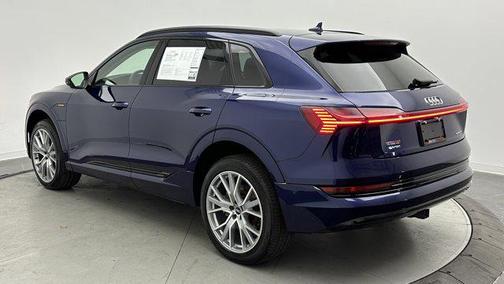 2021 Audi e-tron Prestige