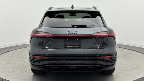 2024 Audi Q8 e-tron Premium Plus