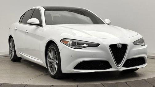 2021 Alfa Romeo Giulia Base