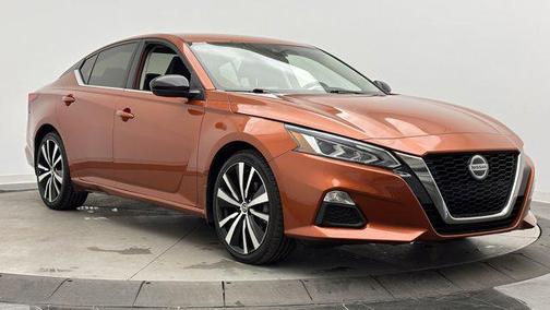 2021 Nissan Altima SR FWD