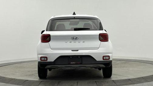 2021 Hyundai VENUE SE