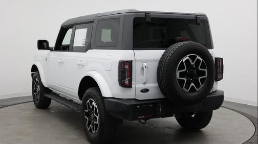 Oxford White 2024 Ford Bronco Outer Banks