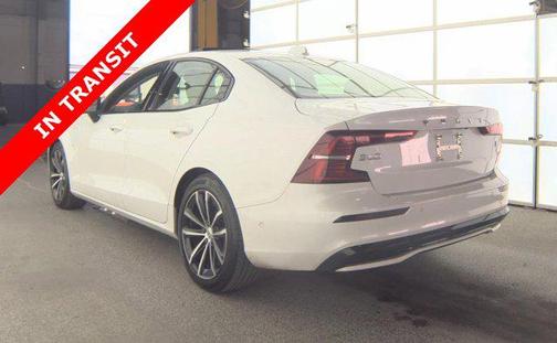 2023 Volvo S60 Recharge Plug-In Hybrid T8 Plus Dark Theme