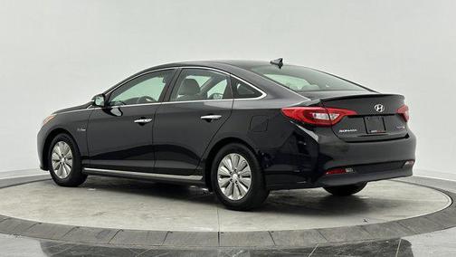 2016 Hyundai SONATA Hybrid SE