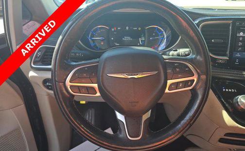 2022 Chrysler Pacifica Hybrid Touring L