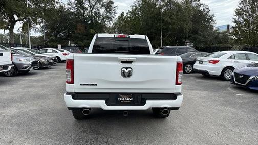 Photo 4 of 32 of 2019 RAM 1500 Big Horn