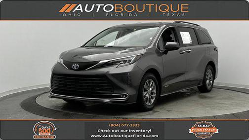 2021 Toyota Sienna XLE 8 Passenger