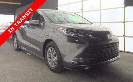 2021 Toyota Sienna XLE 8 Passenger