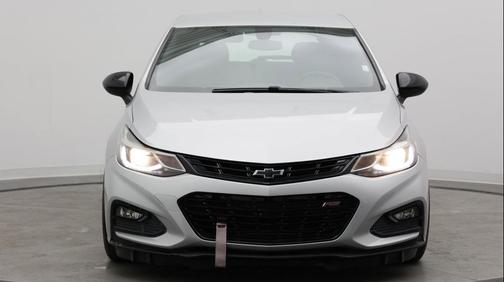 Silver Ice Metallic 2018 Chevrolet Cruze LT