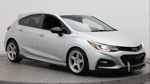 Silver Ice Metallic 2018 Chevrolet Cruze LT