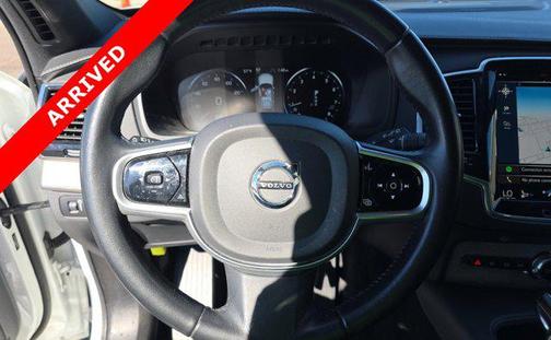2022 Volvo XC90 T6 Inscription