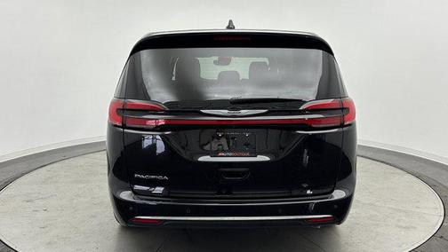 2025 Chrysler Pacifica L