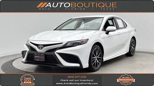 Ice Cap 2024 Toyota Camry SE