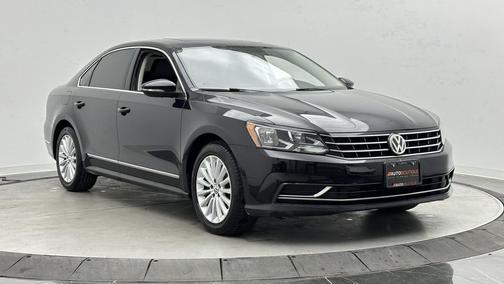 Deep Black Pearl 2017 Volkswagen Passat 1.8T SE