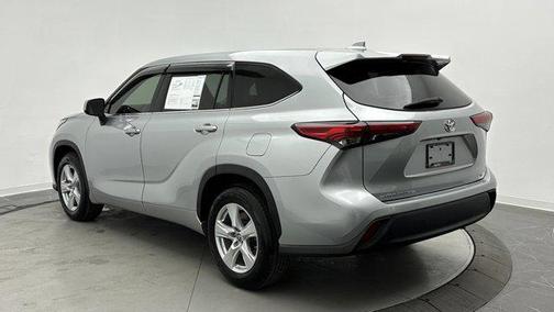 2020 Toyota Highlander LE