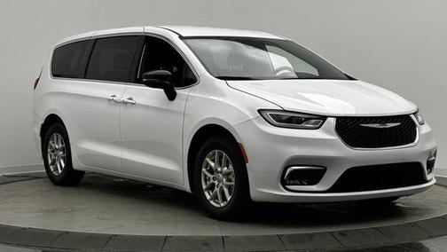 2025 Chrysler Pacifica L